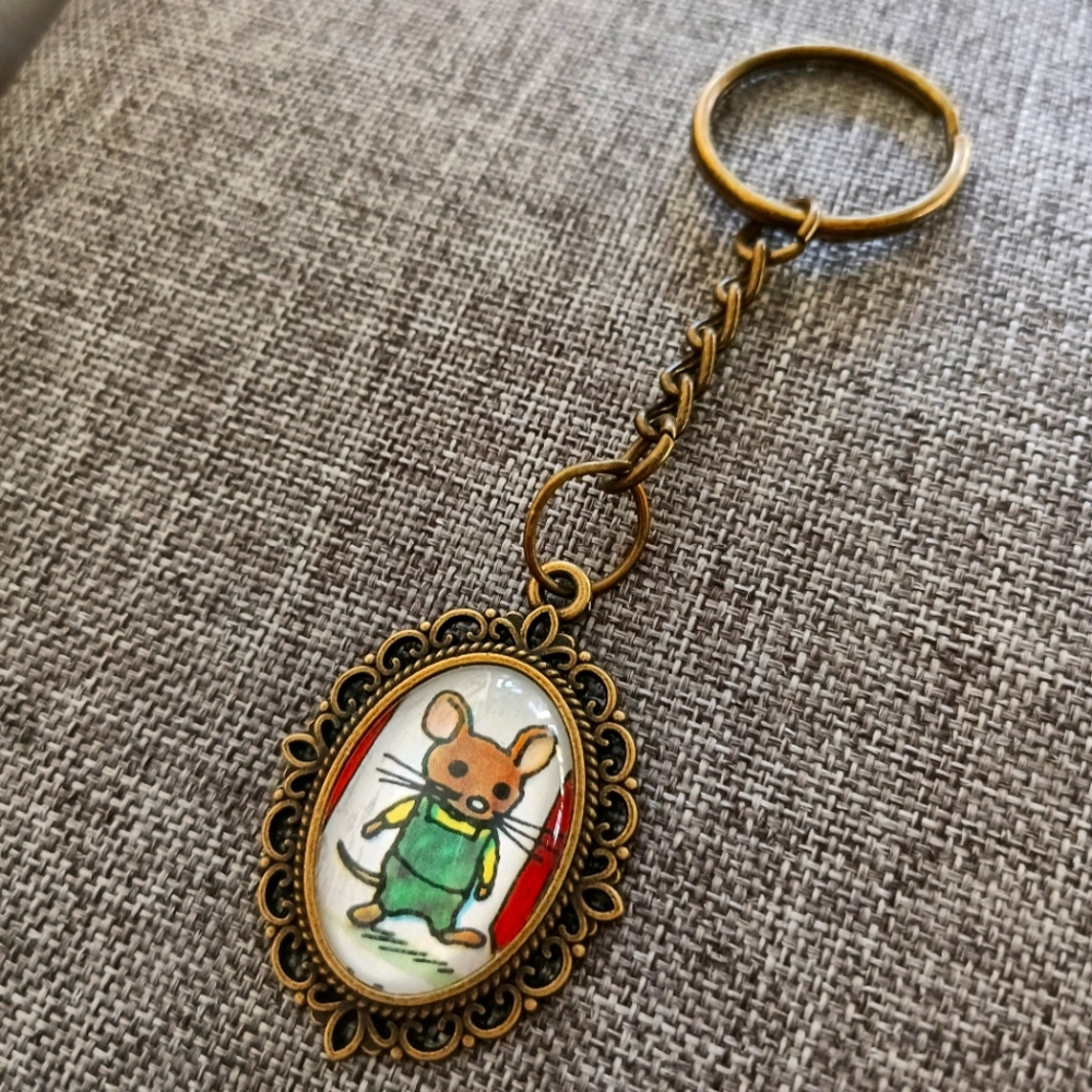 Richard Scarry 1970s book page keyring Mouse